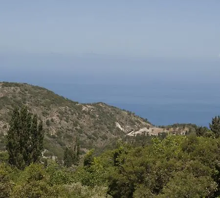 T'aloni Pensionat 3*