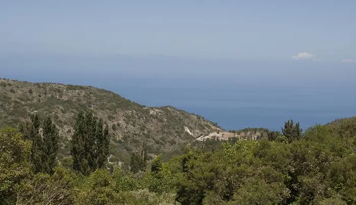 T'aloni Guest house 3*